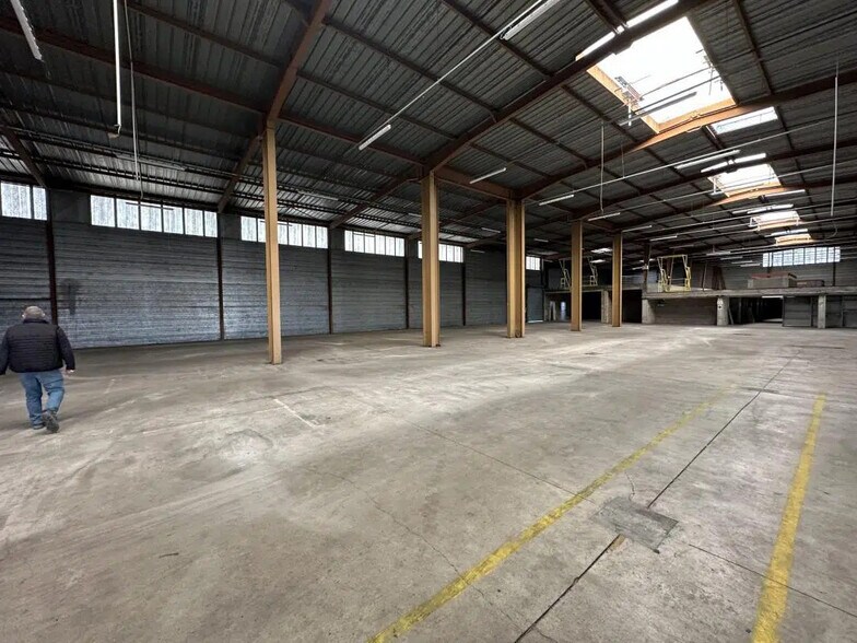 Industriel/Logistique dans Mainvilliers à vendre - Photo de l’immeuble – Image 3 sur 21