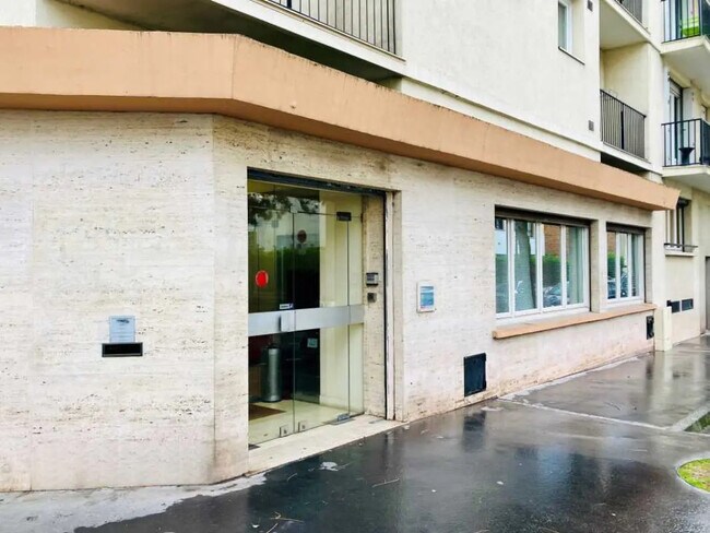 Plus de détails pour Bureau à louer