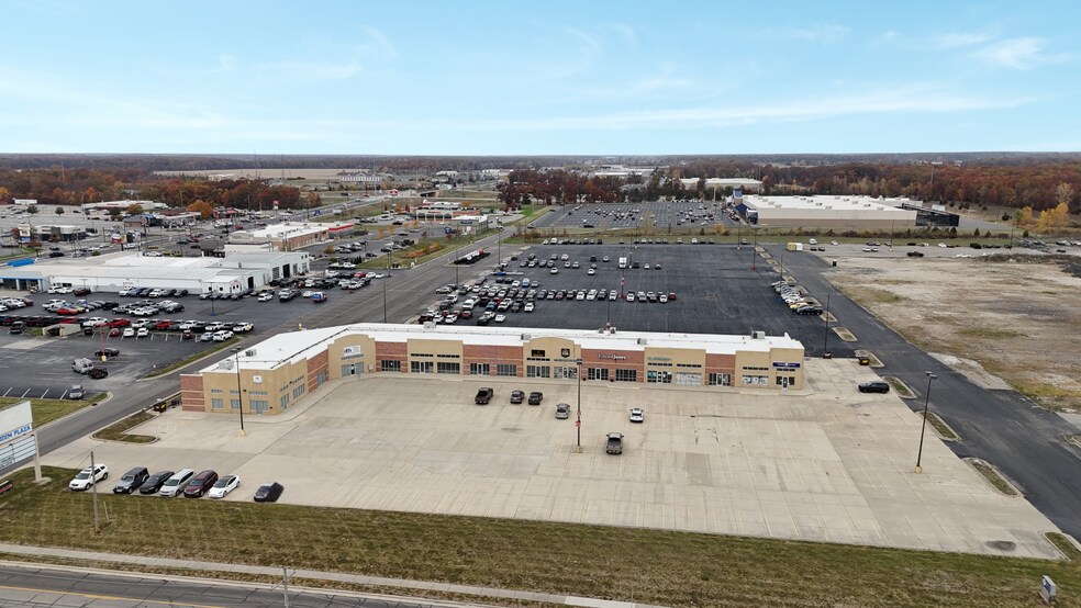 100 Stadium Dr, Defiance, OH à louer - Photo de l’immeuble – Image 1 sur 24