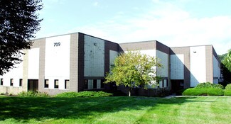 Plus de détails pour 709 Executive Blvd, Valley Cottage, NY - Industriel/Logistique à louer