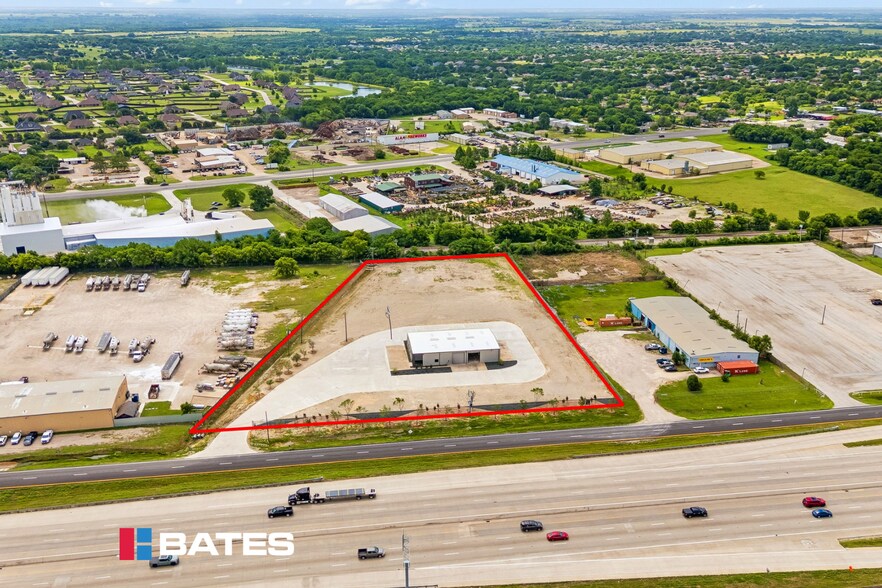 7020 N Interstate 35 E, Waxahachie, TX à louer - Aérien – Image 2 sur 23