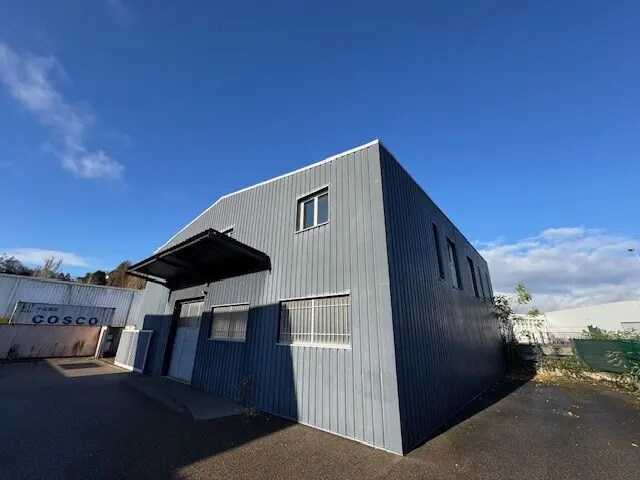 Industriel/Logistique dans Saint-Priest-en-Jarez à louer - Photo de l’immeuble – Image 2 sur 8