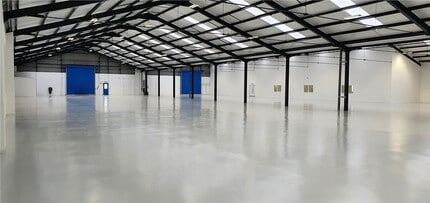 Units at Fareham Reach Business Park, Gosport à louer Photo intérieure– Image 2 sur 3