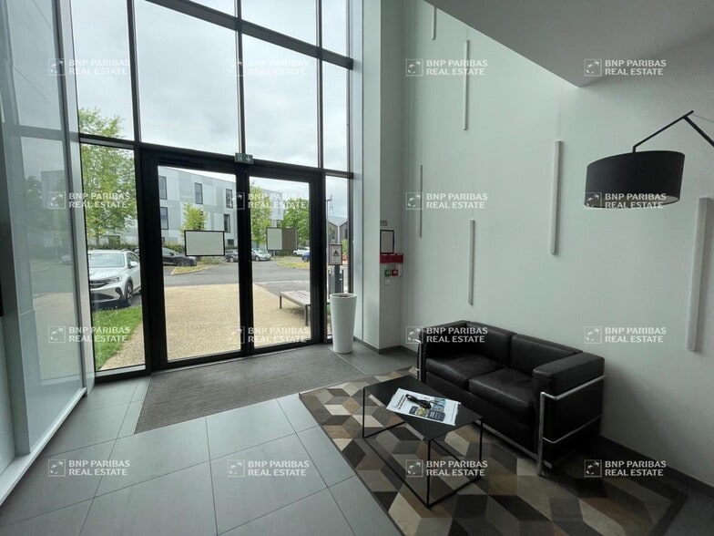 4 Rue Des Peupliers, Lesquin à louer - Hall d’entrée – Image 2 sur 12