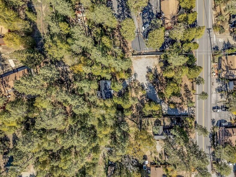 54620 North Circle Drive dr, Idyllwild-Pine Cove, CA à vendre - Photo de l’immeuble – Image 2 sur 3