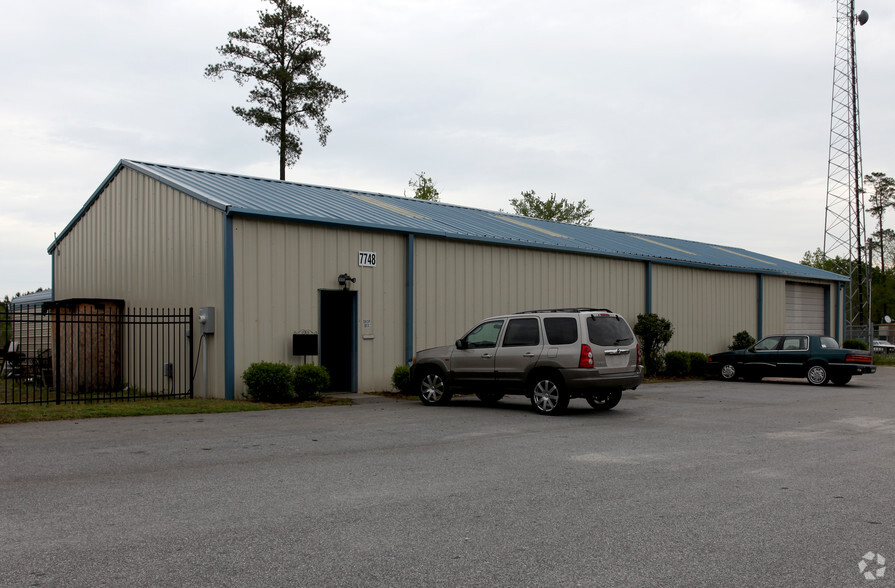 7748 Us-70 bus Hwy, Clayton, NC à vendre - Photo principale – Image 1 sur 2