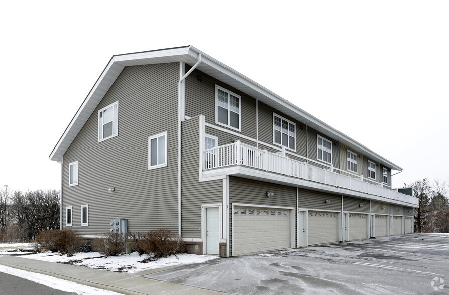 24-46 97th Ave NW, Coon Rapids, MN à vendre - Photo de l’immeuble – Image 2 sur 6