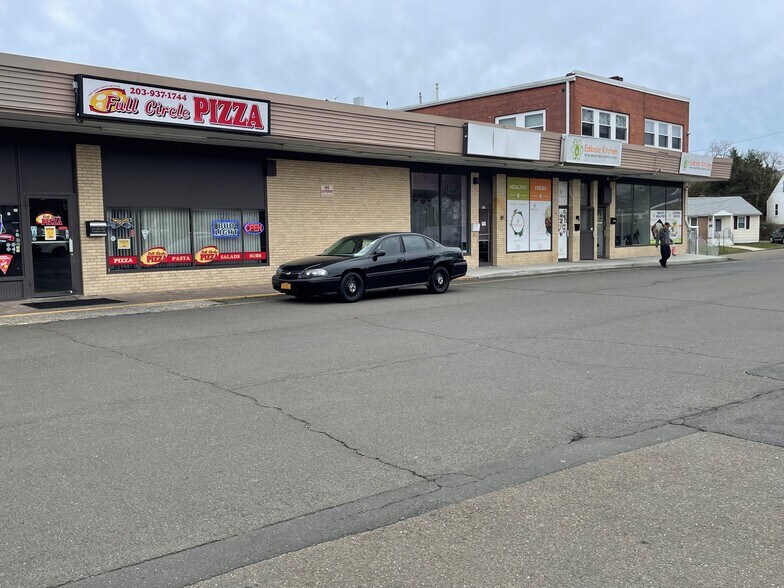 841-869 Jones Hill Rd, West Haven, CT à vendre - Photo de l’immeuble – Image 2 sur 21