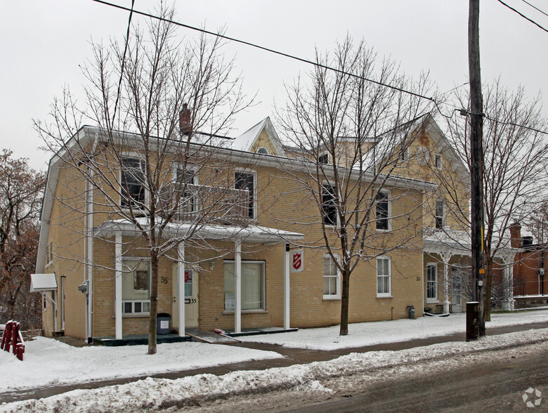 35 N Toronto St, Uxbridge, ON à vendre - Photo de l’immeuble – Image 3 sur 3