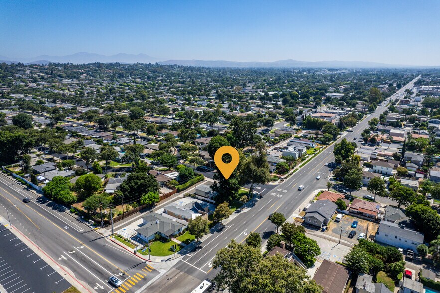 613 E Chapman Ave, Fullerton, CA à vendre - Photo de l’immeuble – Image 2 sur 20