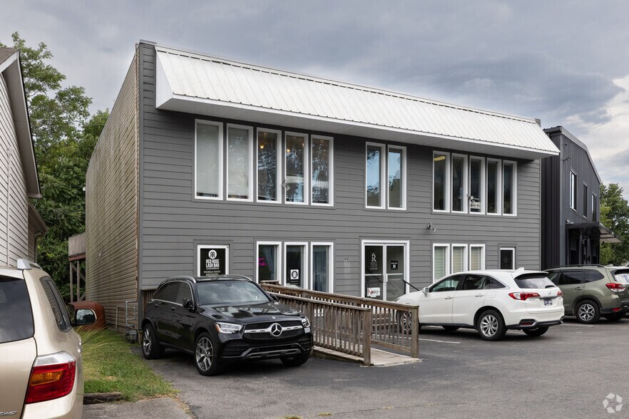 442 E Iris Dr, Nashville, TN à vendre - Photo principale – Image 1 sur 3