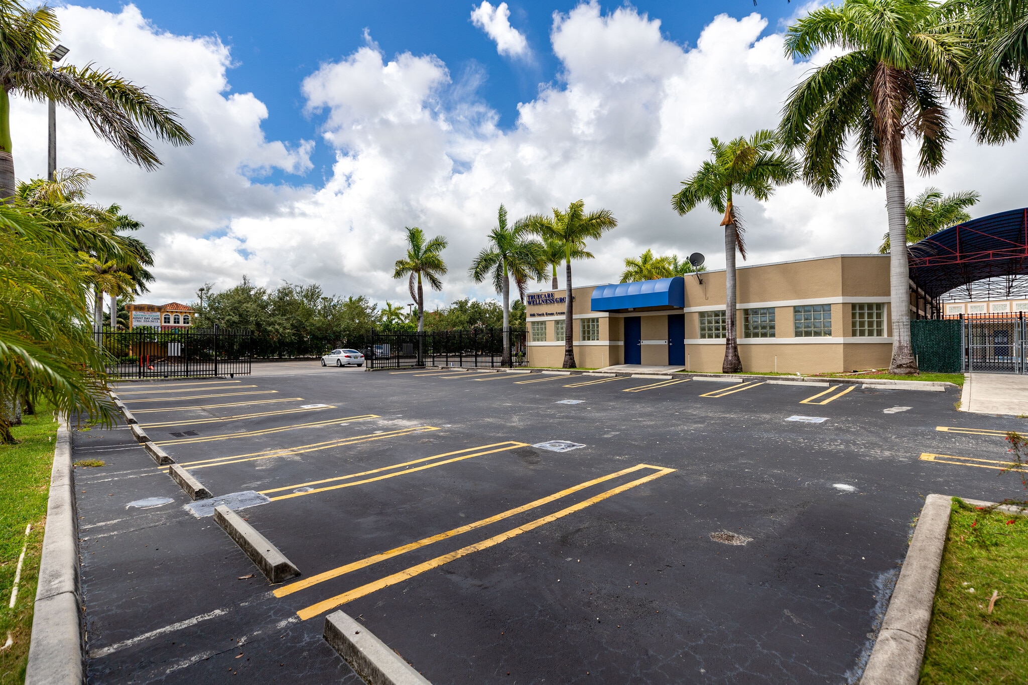 1446 N Krome Ave, Florida City, FL à louer Photo de l’immeuble– Image 1 sur 12