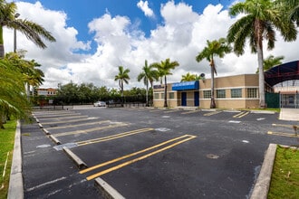 1446 N Krome Ave, Florida City, FL à louer Photo de l’immeuble– Image 1 sur 12