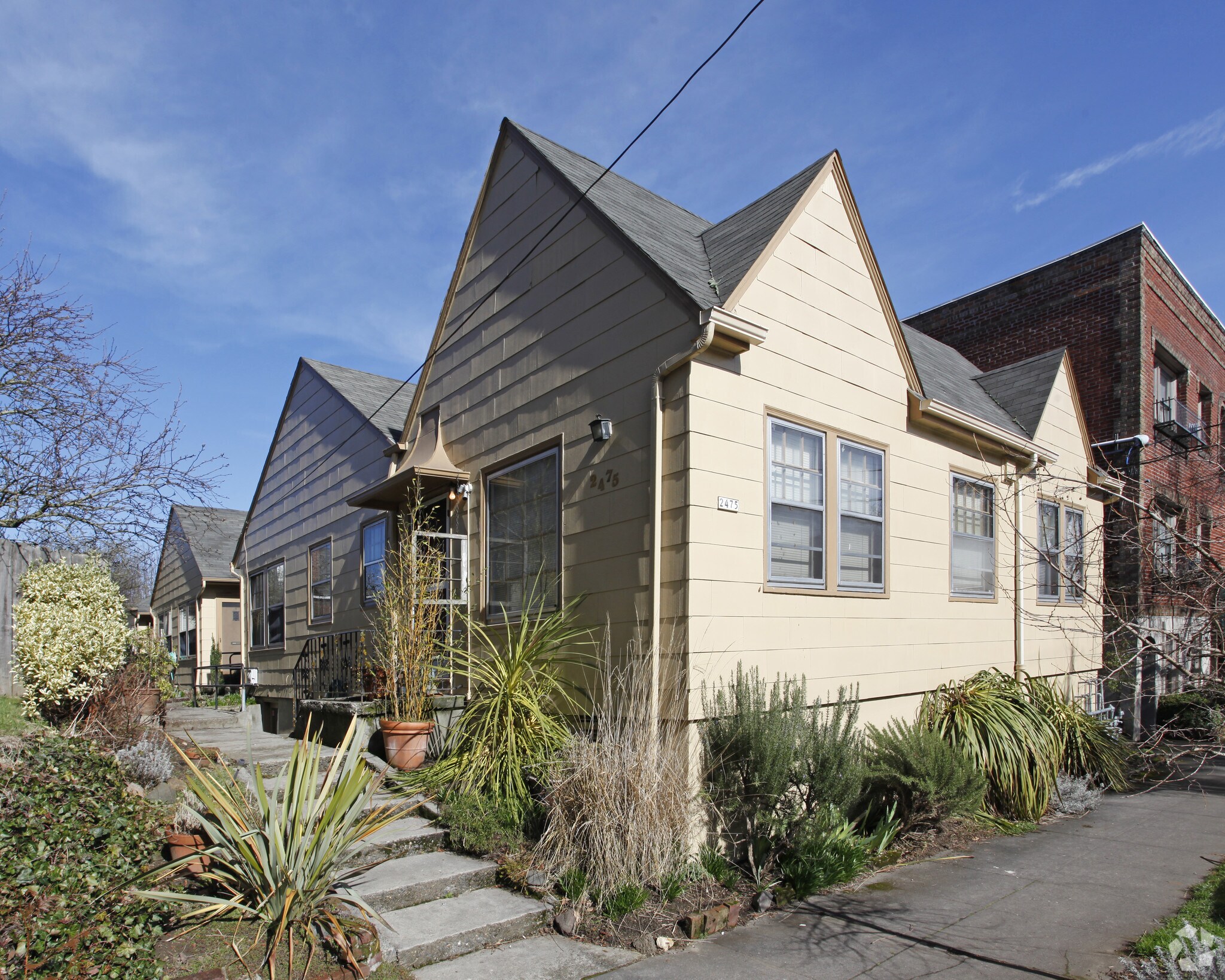 2475 NW Raleigh St, Portland, OR à vendre Photo principale– Image 1 sur 16