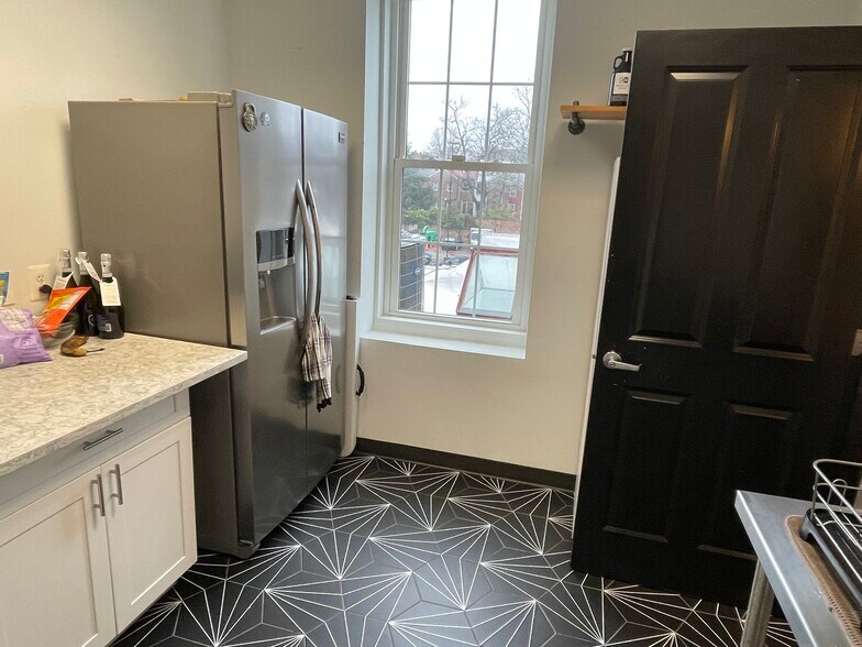 1101 Duke St, Alexandria, VA à louer - Photo intérieure – Image 3 sur 9