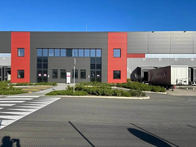 Industriel/Logistique dans Beaulieu-sur-Layon à louer - Photo de l’immeuble – Image 2 sur 12