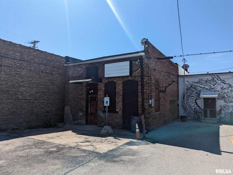631 W Main St, Peoria, IL à louer - Photo de l’immeuble – Image 3 sur 5