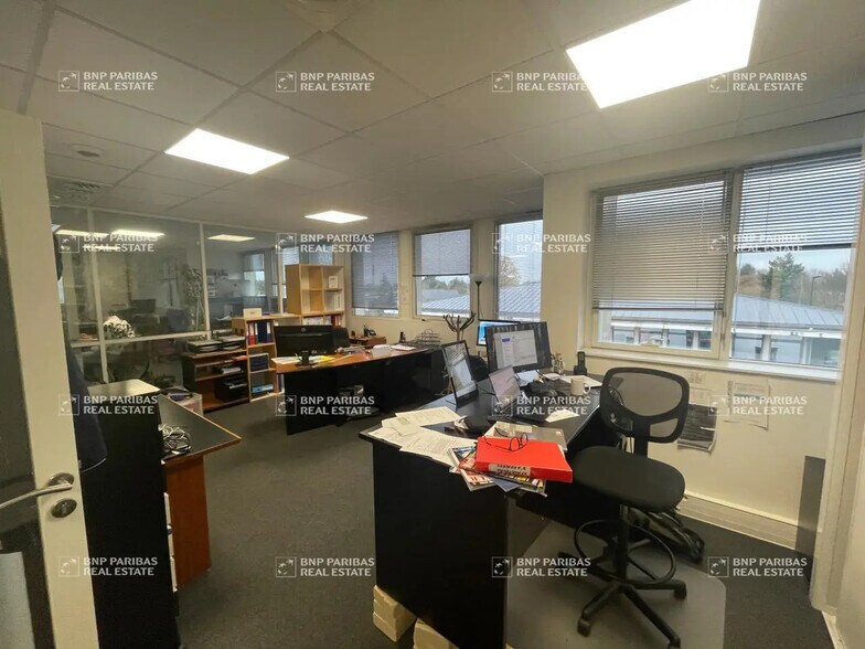 Bureau dans Pacé à vendre - Photo intérieure – Image 2 sur 6