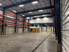 3700 Rider Trail S, Earth City, MO à louer Photo intérieure– Image 2 sur 4