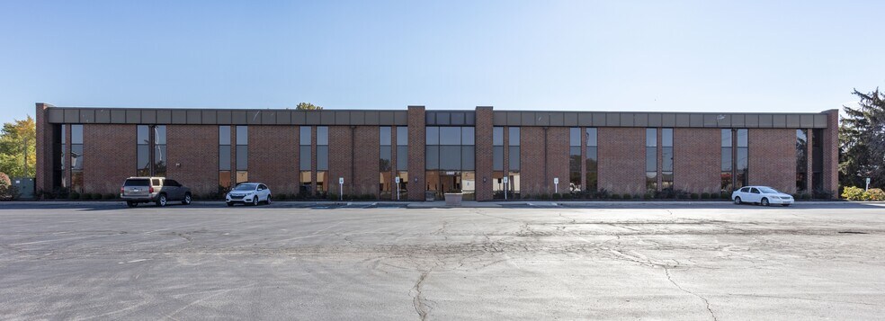 5980 W 71st St, Indianapolis, IN à louer - Photo de l’immeuble – Image 2 sur 9