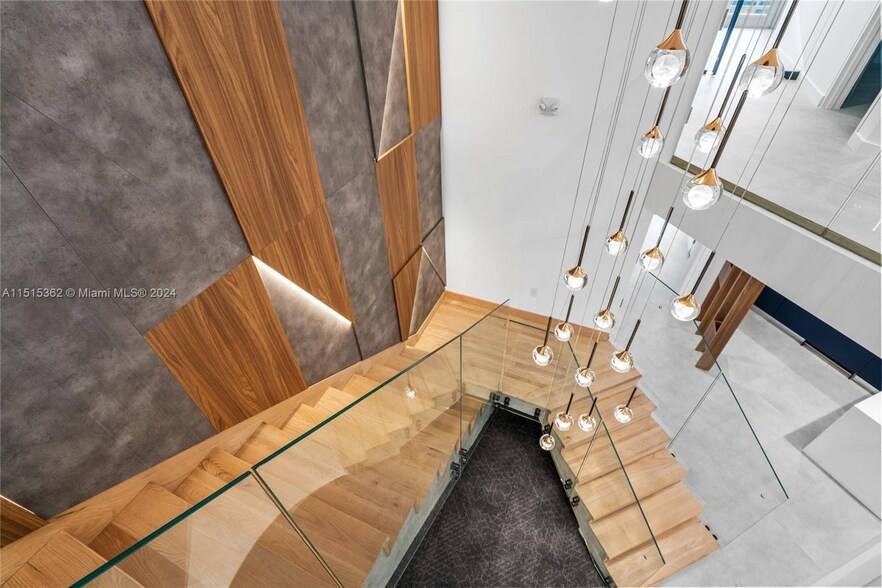 1300 Brickell Bay Dr, Miami, FL à louer - Photo intérieure – Image 3 sur 20