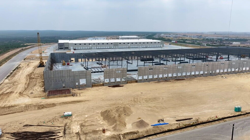 Mines Rd., Laredo, TX à louer - Vidéo sur l’annonce professionnelle – Image 2 sur 7