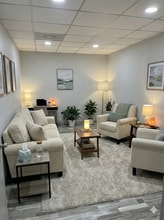 4747 N 1st St, Fresno, CA à louer Photo intérieure– Image 2 sur 3