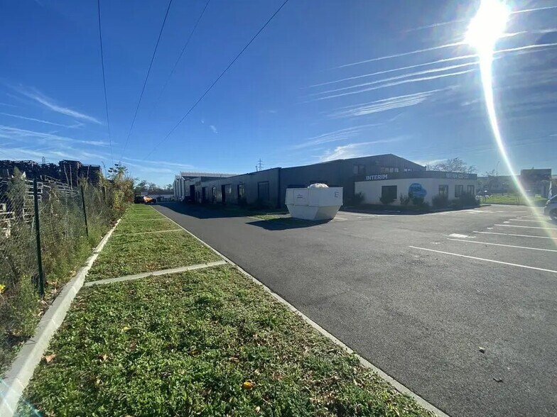 Bureau dans Arnas à louer - Photo de l’immeuble – Image 2 sur 20