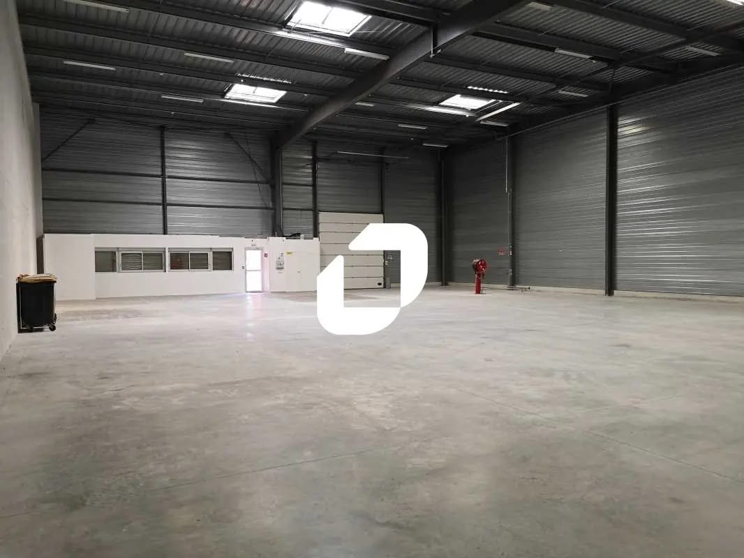 Local d’activités dans Blanquefort à louer Photo intérieure– Image 1 sur 8
