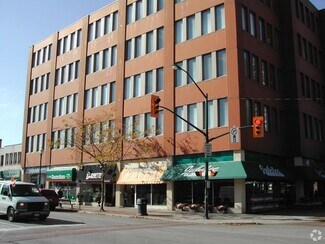 Plus de détails pour 345 Lakeshore Rd W, Mississauga, ON - Bureau à louer