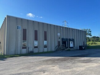 Plus de détails pour 4600 Crossroads Park Dr, Liverpool, NY - Industriel/Logistique à louer