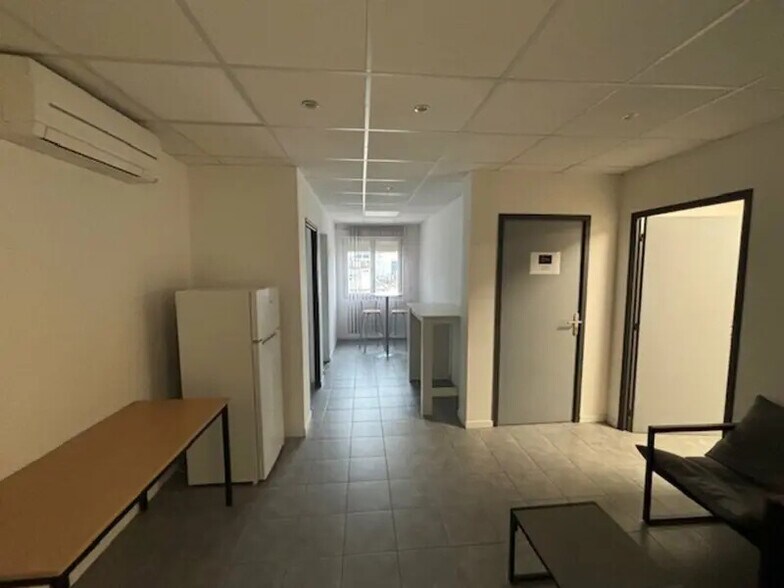 Bureau dans Fos-sur-Mer à louer - Photo de l’immeuble – Image 3 sur 5