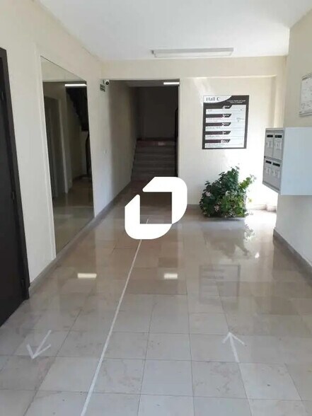 6 Avenue Charles De Gaulle, Le Chesnay-Rocquencourt à louer - Hall d’entrée – Image 2 sur 28