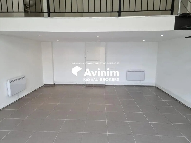 Local commercial dans Castelnau-le-Lez à louer - Photo de l’immeuble – Image 2 sur 5