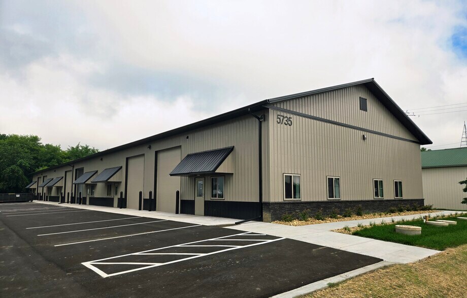 5735 Quam Ave NE, Saint Michael, MN à louer - Photo de l’immeuble – Image 2 sur 2