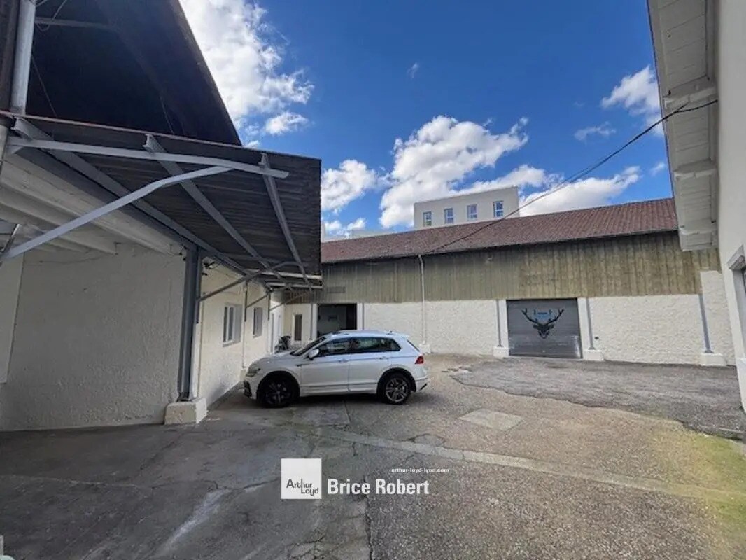 Bureau dans Lyon à louer Photo de l’immeuble– Image 1 sur 11