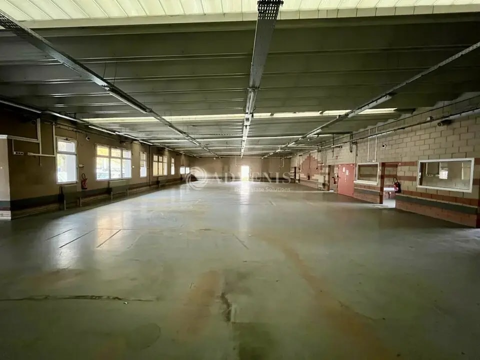 Local d'activités dans Conflans-Sainte-Honorine à vendre Photo intérieure– Image 1 sur 6