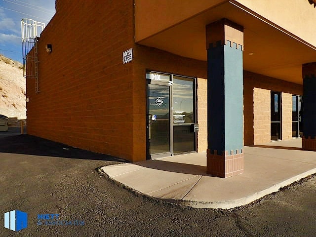 5200 N Mesa St, El Paso, TX à louer Photo de l’immeuble– Image 1 sur 7