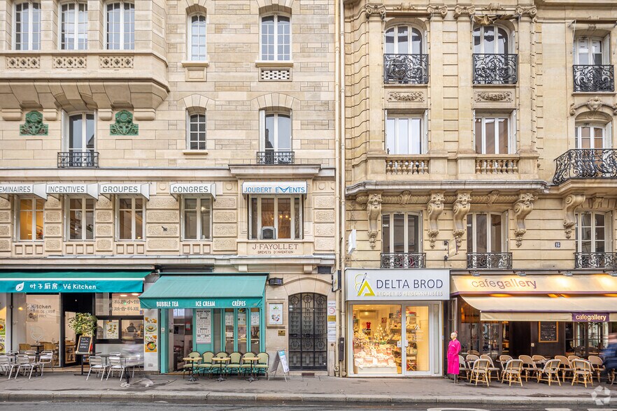 18 Rue De Mogador, Paris à louer - Photo de l’immeuble – Image 3 sur 3