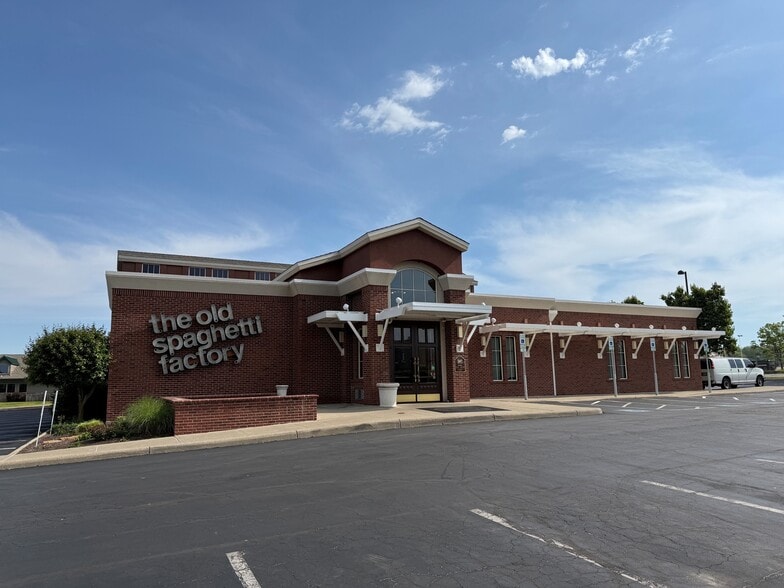 6320 S Gilmore Rd, Fairfield, OH à louer - Photo principale – Image 1 sur 2