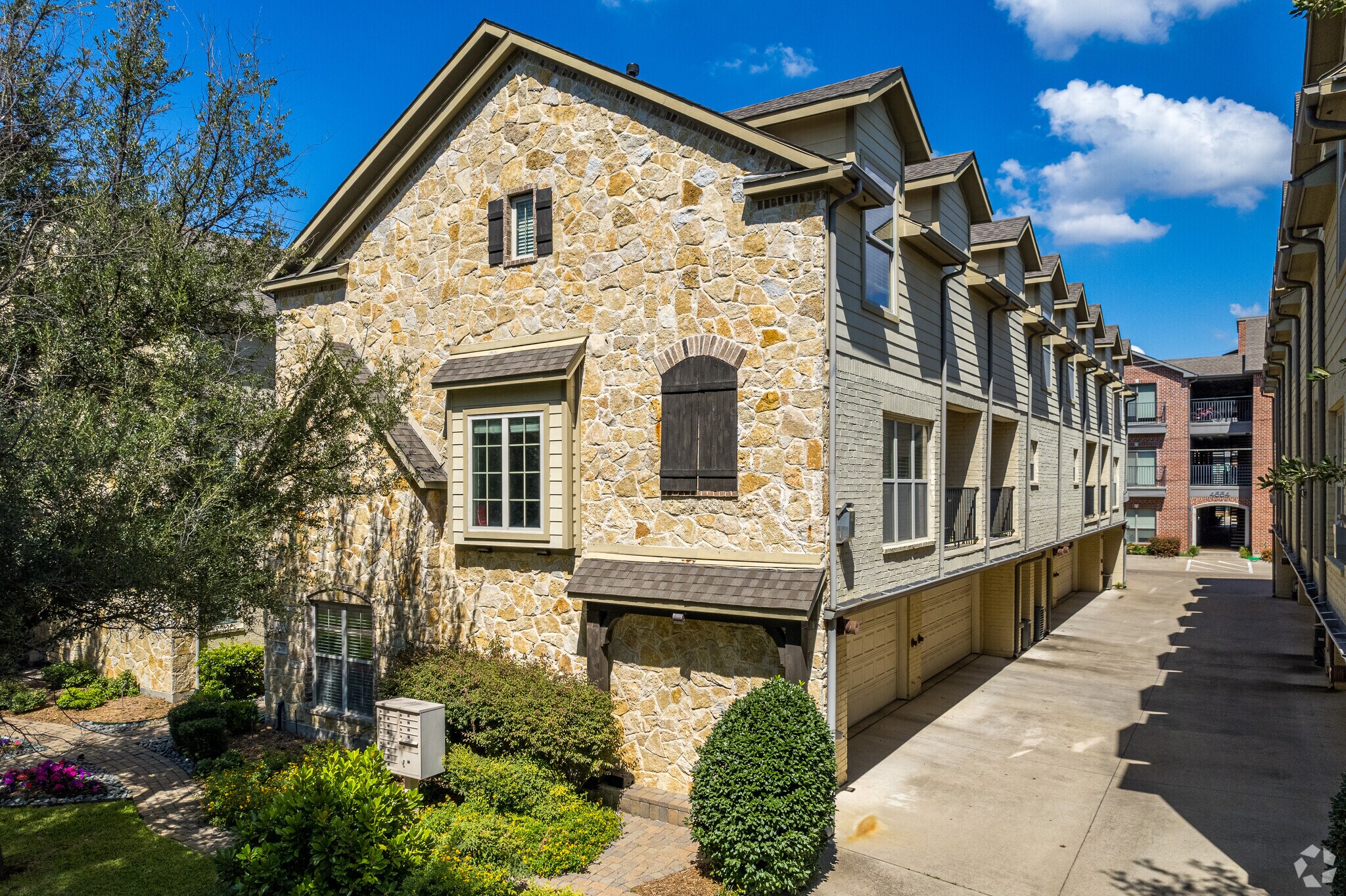 4524 Emerson Ave, Dallas, TX à vendre Photo principale– Image 1 sur 1