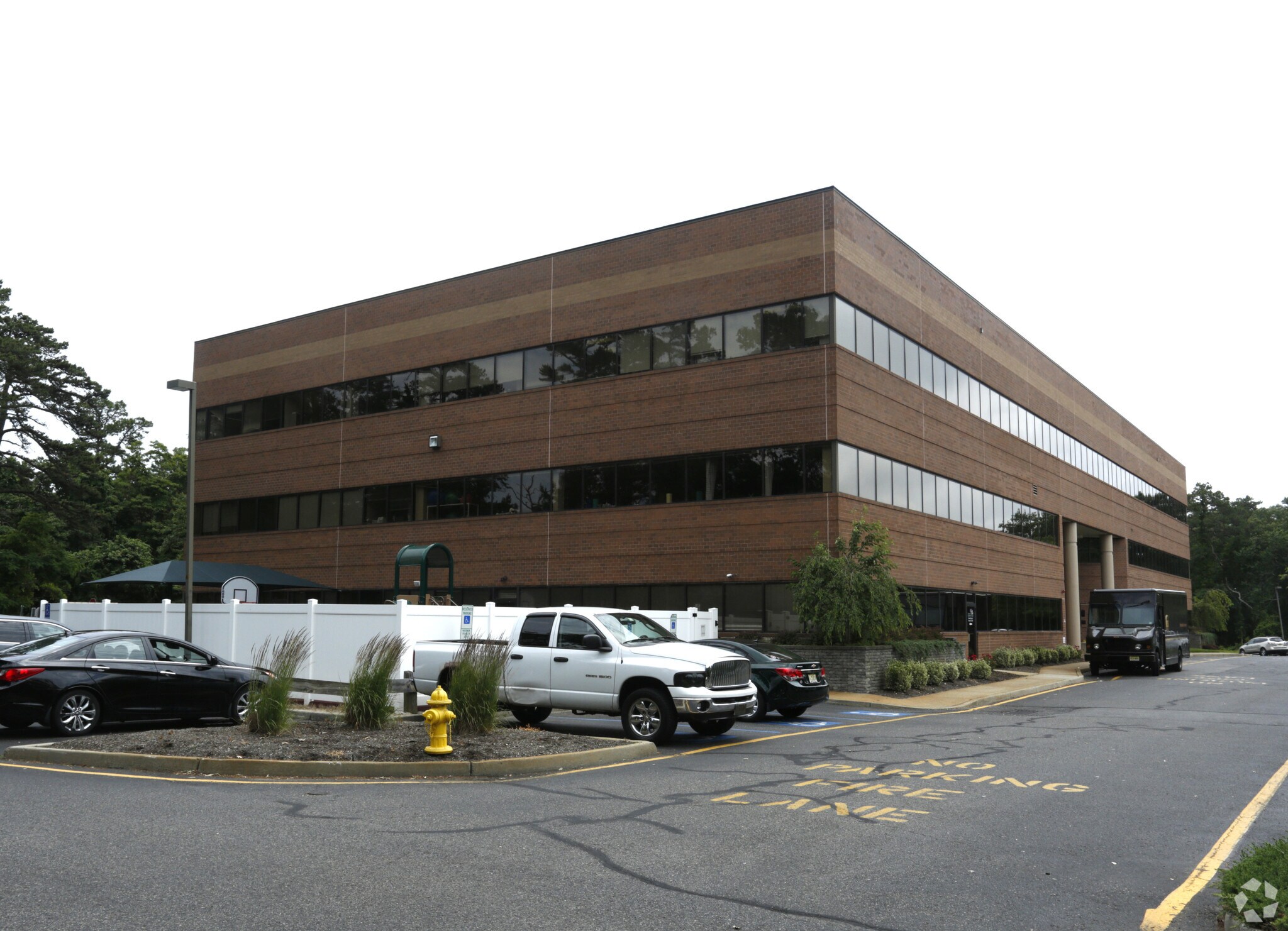 368 Lakehurst Rd, Toms River, NJ à louer Photo principale– Image 1 sur 17