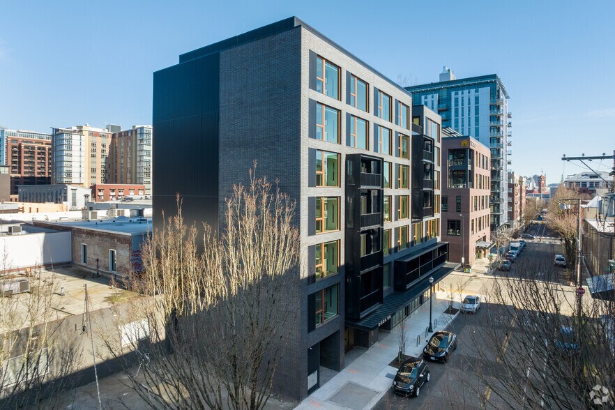 1315 NW Johnson St, Portland, OR à louer - Photo de l’immeuble – Image 2 sur 4