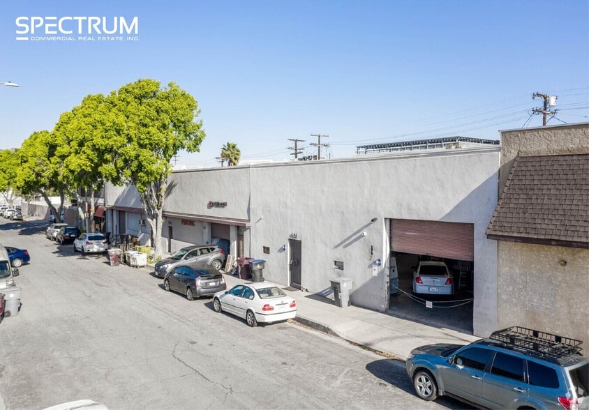 525 W Windsor Rd, Glendale, CA à vendre - Photo de l’immeuble – Image 1 sur 12