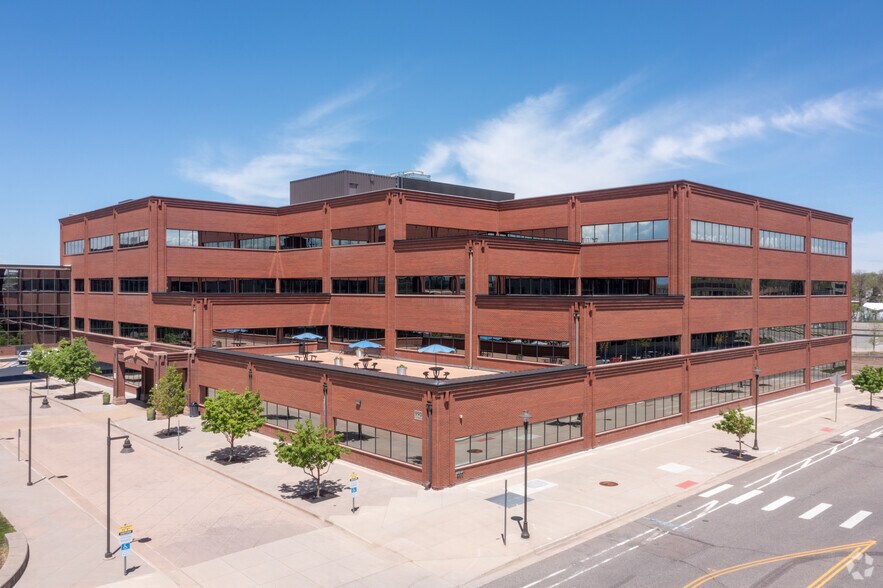 990 S Broadway, Denver, CO à louer - Photo principale – Image 1 sur 5