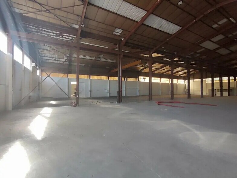 Local d'activités dans Faramans à vendre - Photo de l’immeuble – Image 2 sur 8