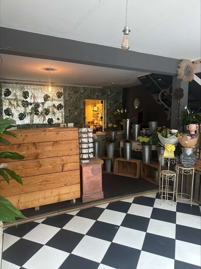56 West St, Dunstable, BDF LU6 1TA - Lot 56 -  - Photo intérieure - Image 1 of 3
