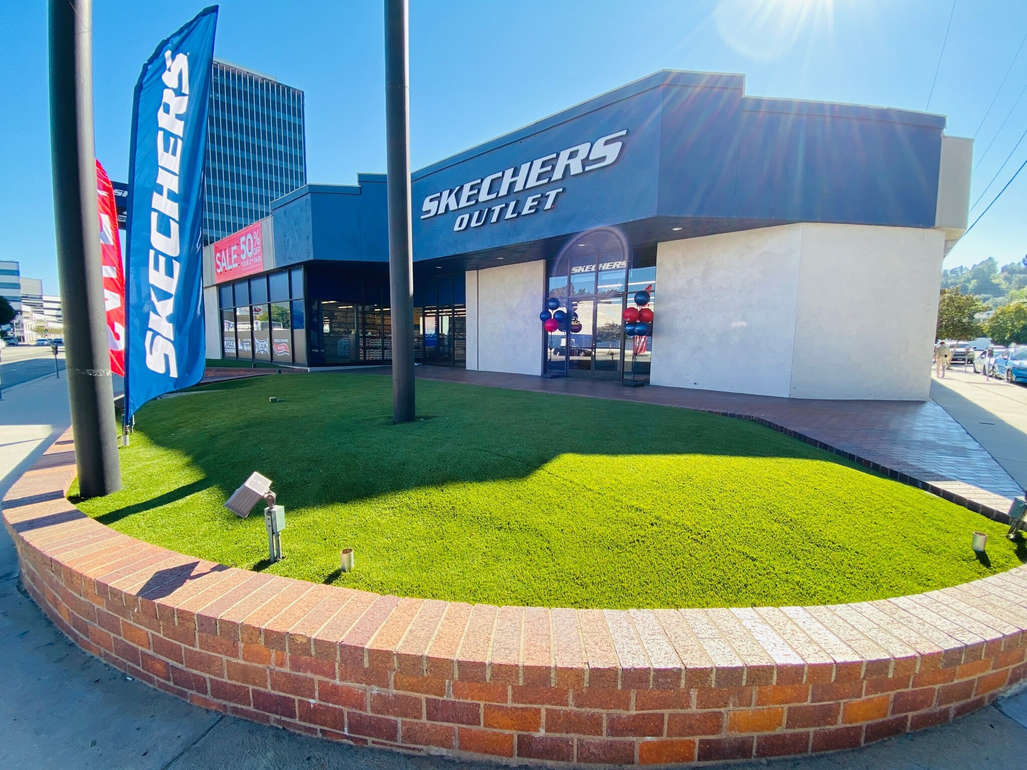 15960 Ventura Blvd, Encino, CA à louer Photo intérieure– Image 1 sur 2