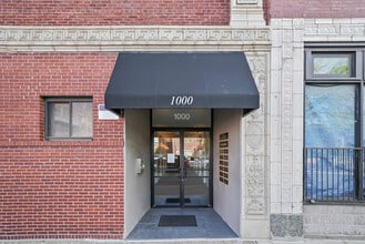 1000 N Milwaukee Ave, Chicago, IL à louer Photo de l’immeuble– Image 1 sur 38