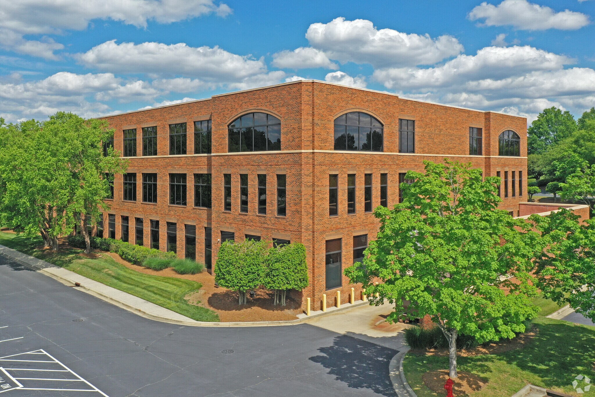 4050 Piedmont Pky, High Point, NC à vendre Photo principale– Image 1 sur 6